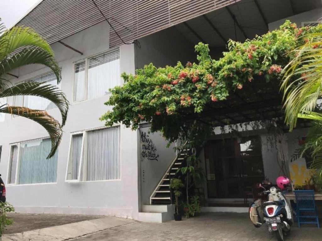 Matta Lodge Bali Jimbaran Εξωτερικό φωτογραφία